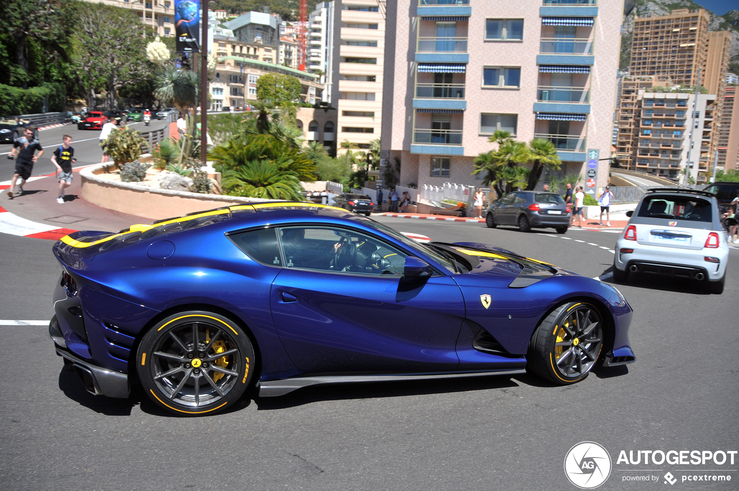 Ferrari 812 Competizione duikt Fairmont hairpin in