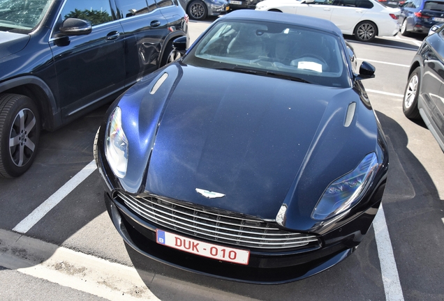 Aston Martin DB11 V8 Volante