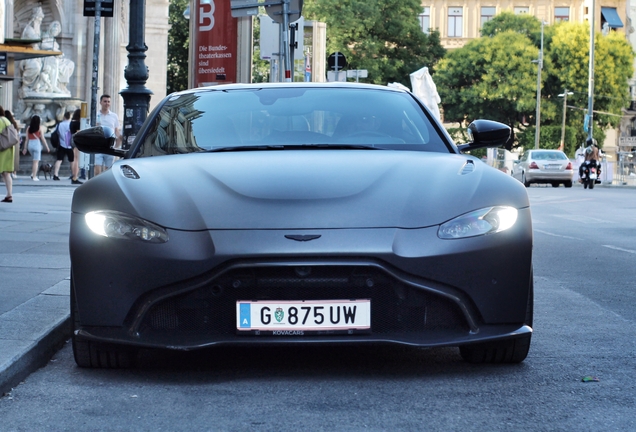 Aston Martin V8 Vantage 2018