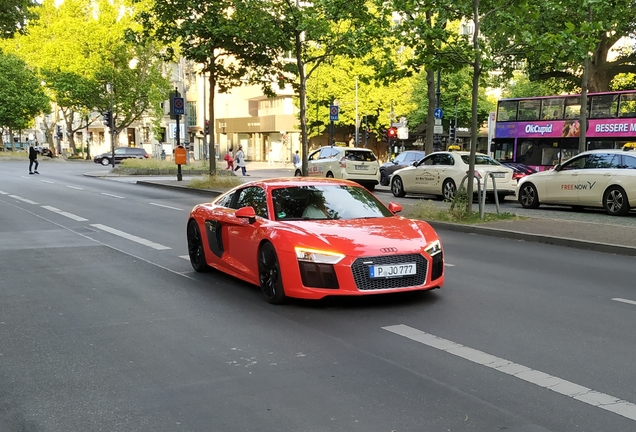 Audi R8 V10 2015