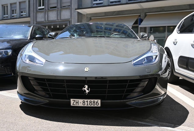 Ferrari GTC4Lusso