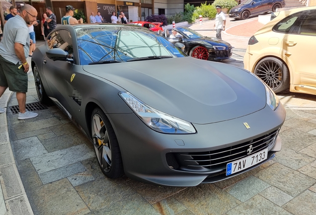 Ferrari GTC4Lusso T