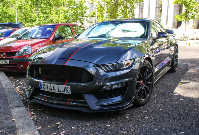 Ford Mustang Shelby GT350 2015