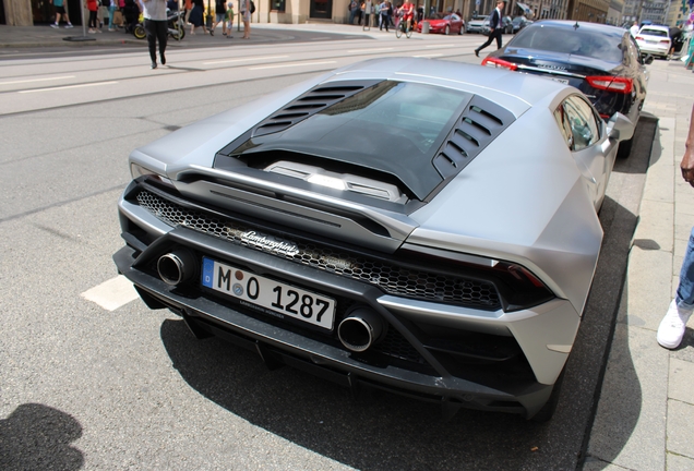 Lamborghini Huracán LP640-4 EVO