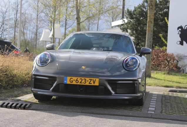 Porsche 992 Carrera 4S