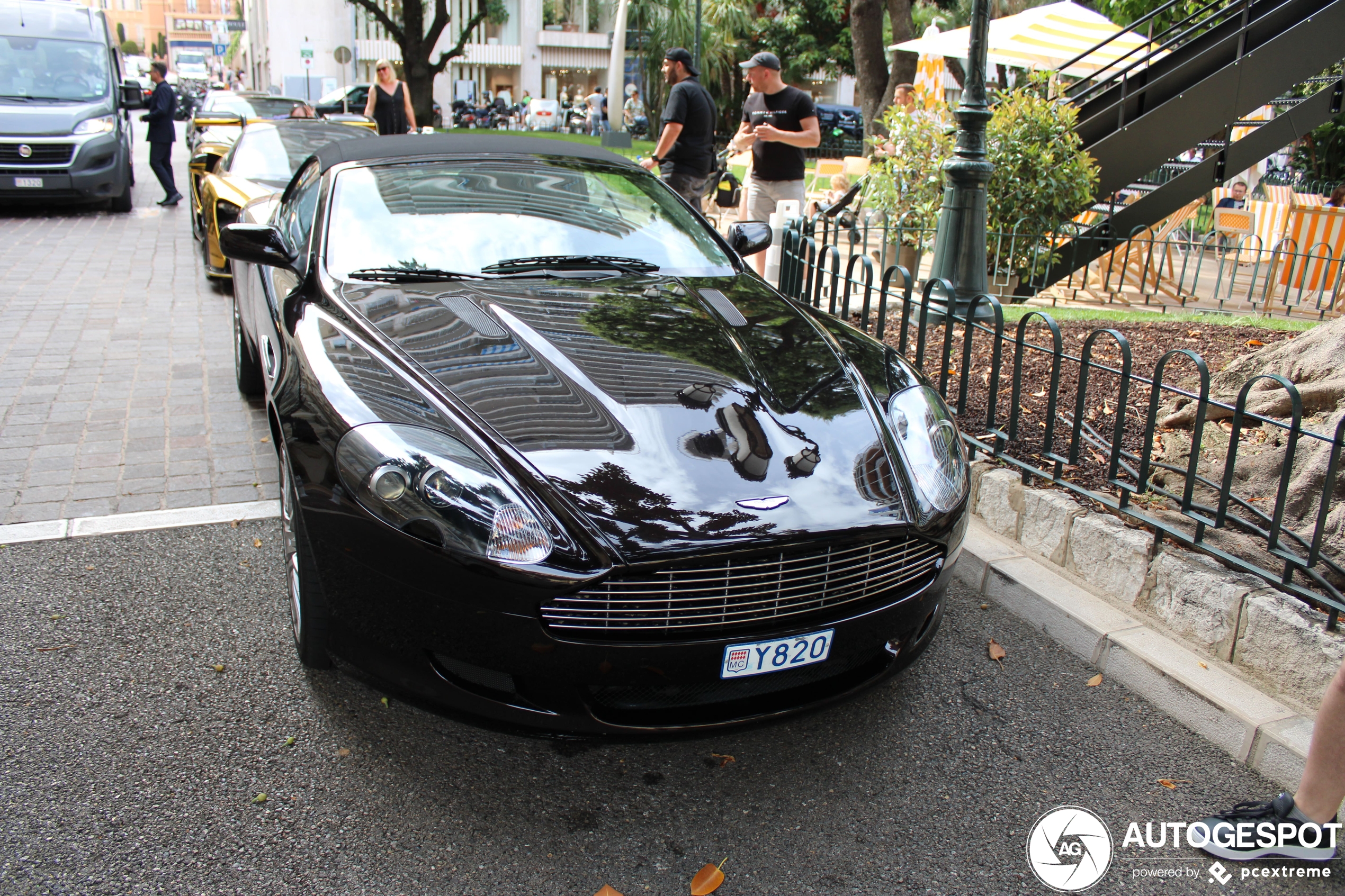 Aston Martin DB9 Volante