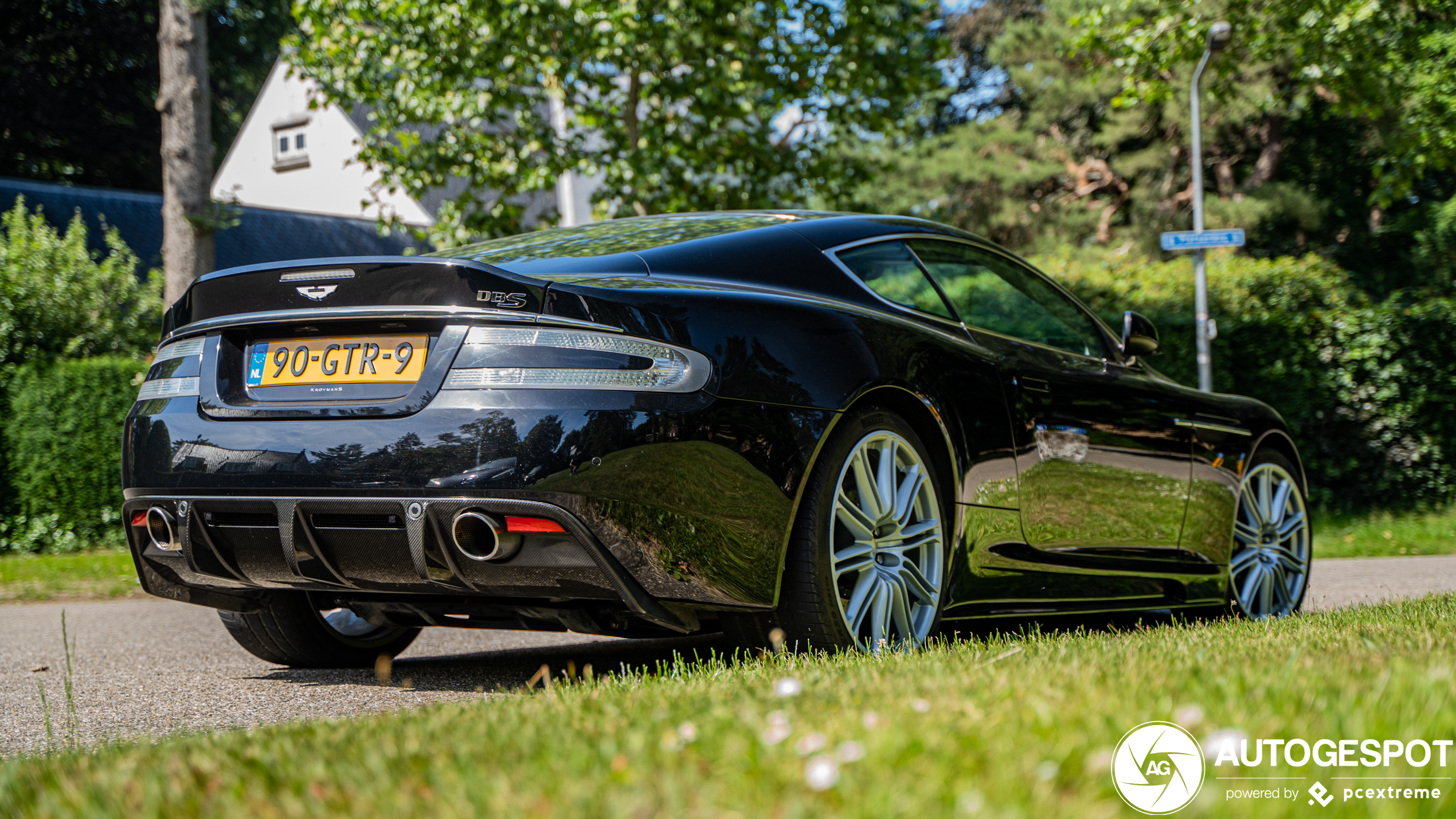 Aston Martin DBS