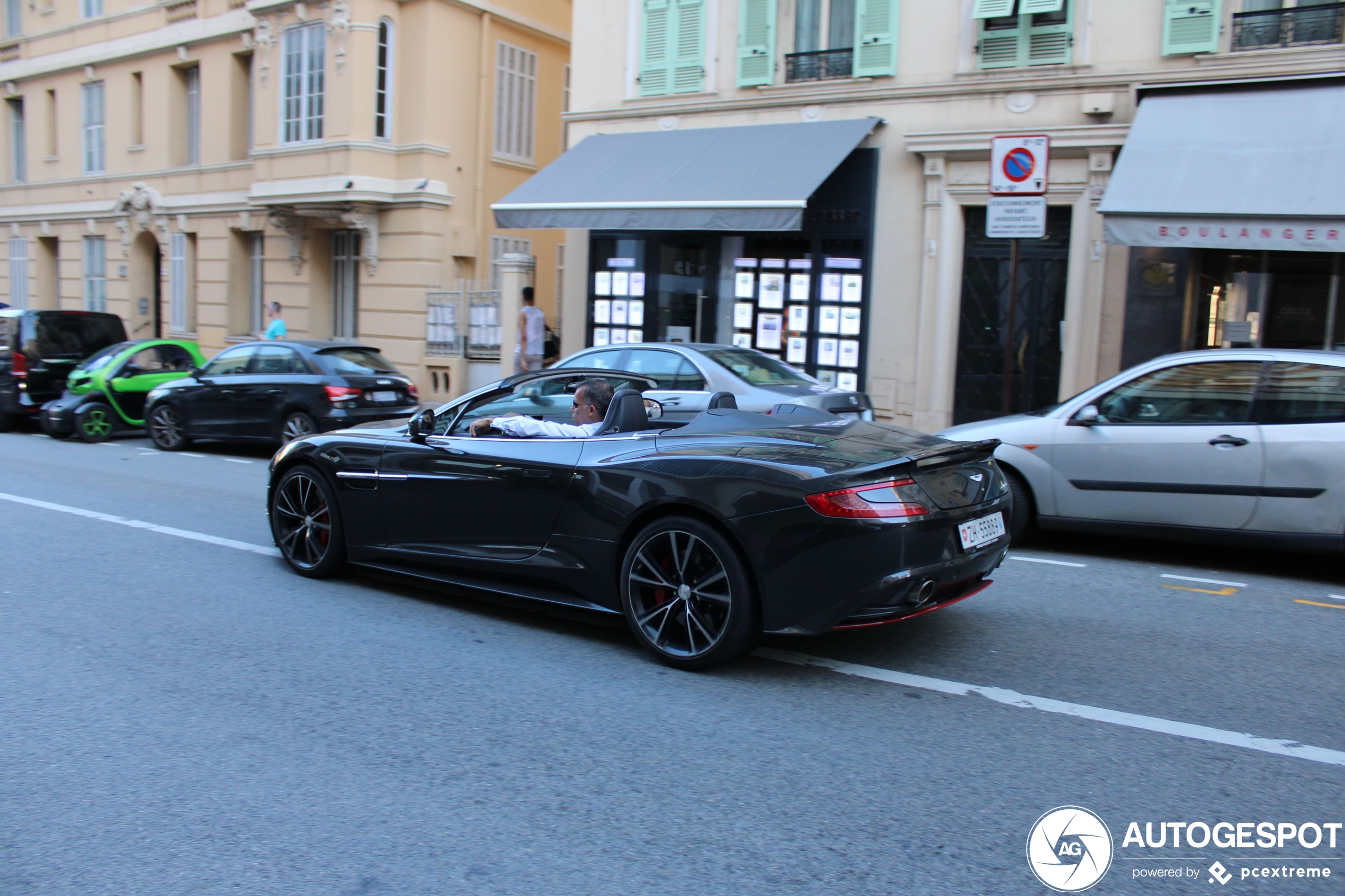 Aston Martin Vanquish Volante