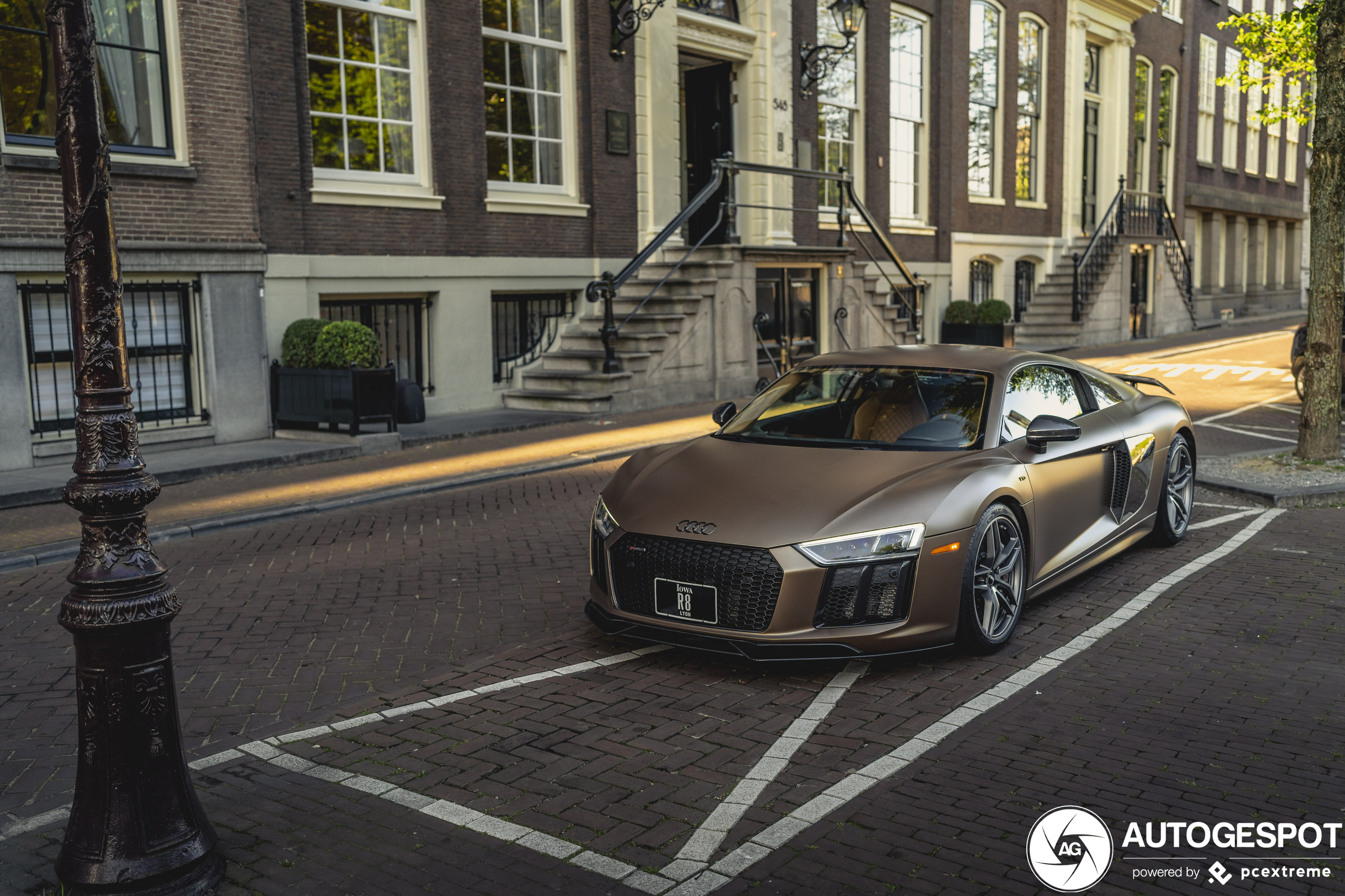 Audi R8 V10 Plus 2015