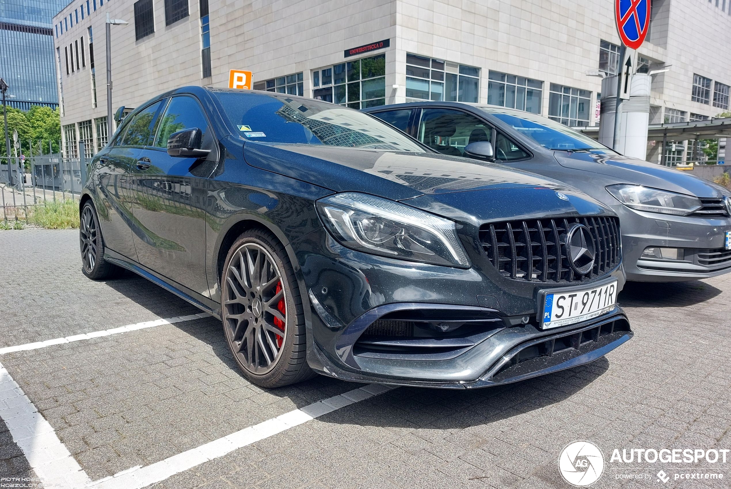 Mercedes-AMG A 45 W176 2015