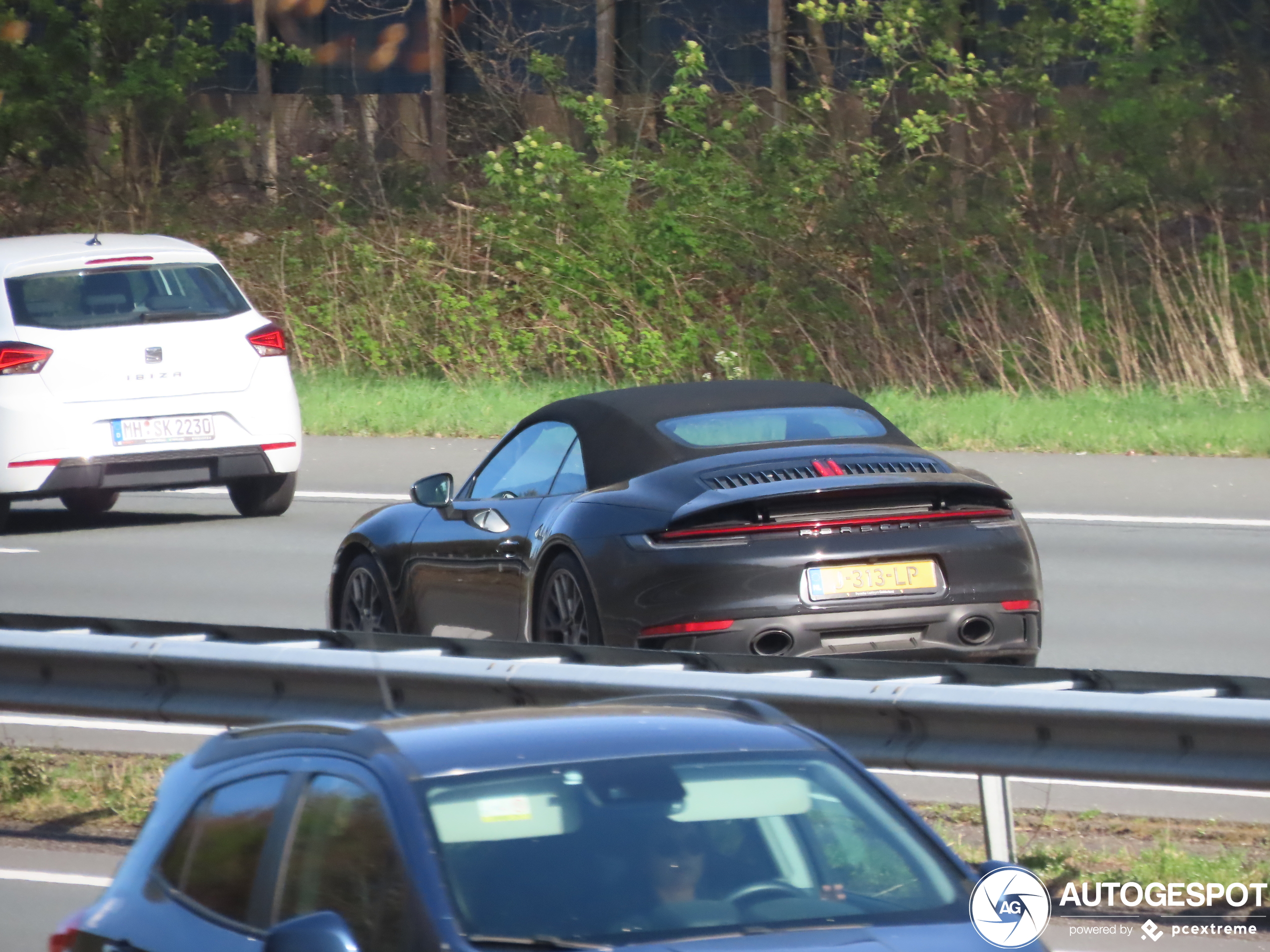 Porsche 992 Carrera 4S Cabriolet