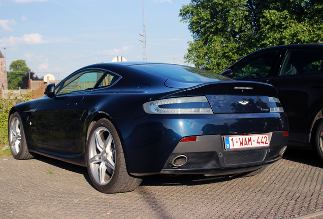 Aston Martin V8 Vantage 2012