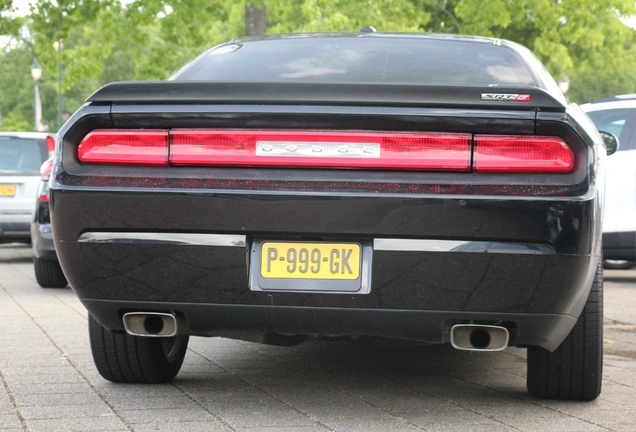 Dodge Challenger SRT-8