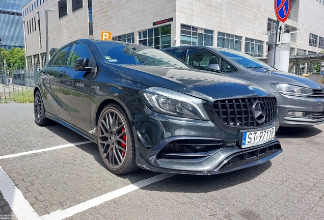 Mercedes-AMG A 45 W176 2015