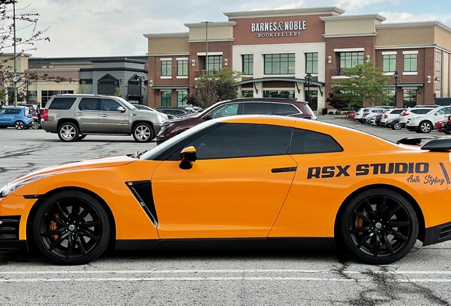 Nissan GT-R 2013