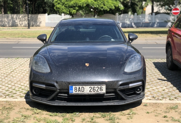 Porsche 971 Panamera Turbo