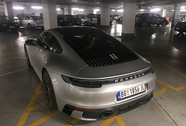 Porsche 992 Carrera 4S