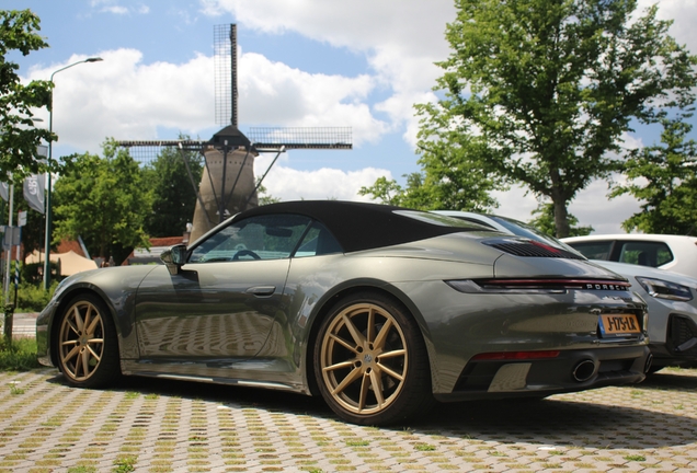 Porsche 992 Carrera 4S Cabriolet