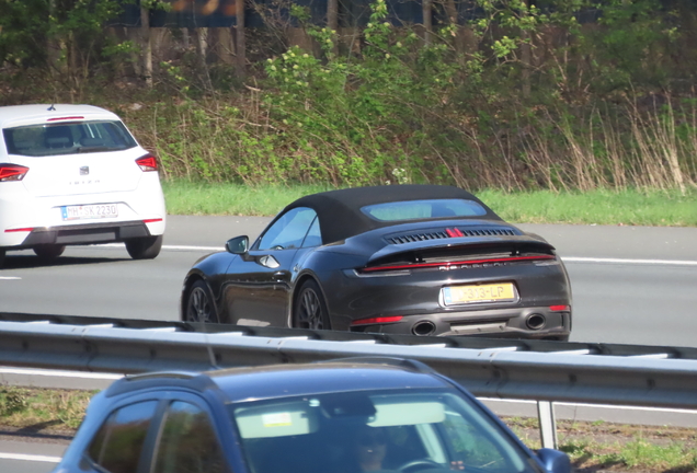 Porsche 992 Carrera 4S Cabriolet