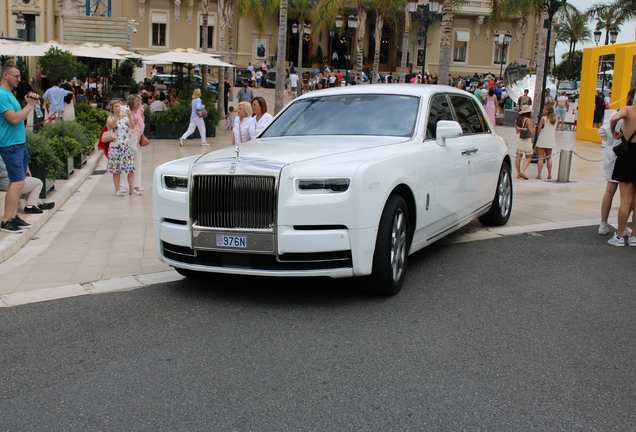 Rolls-Royce Phantom VIII EWB