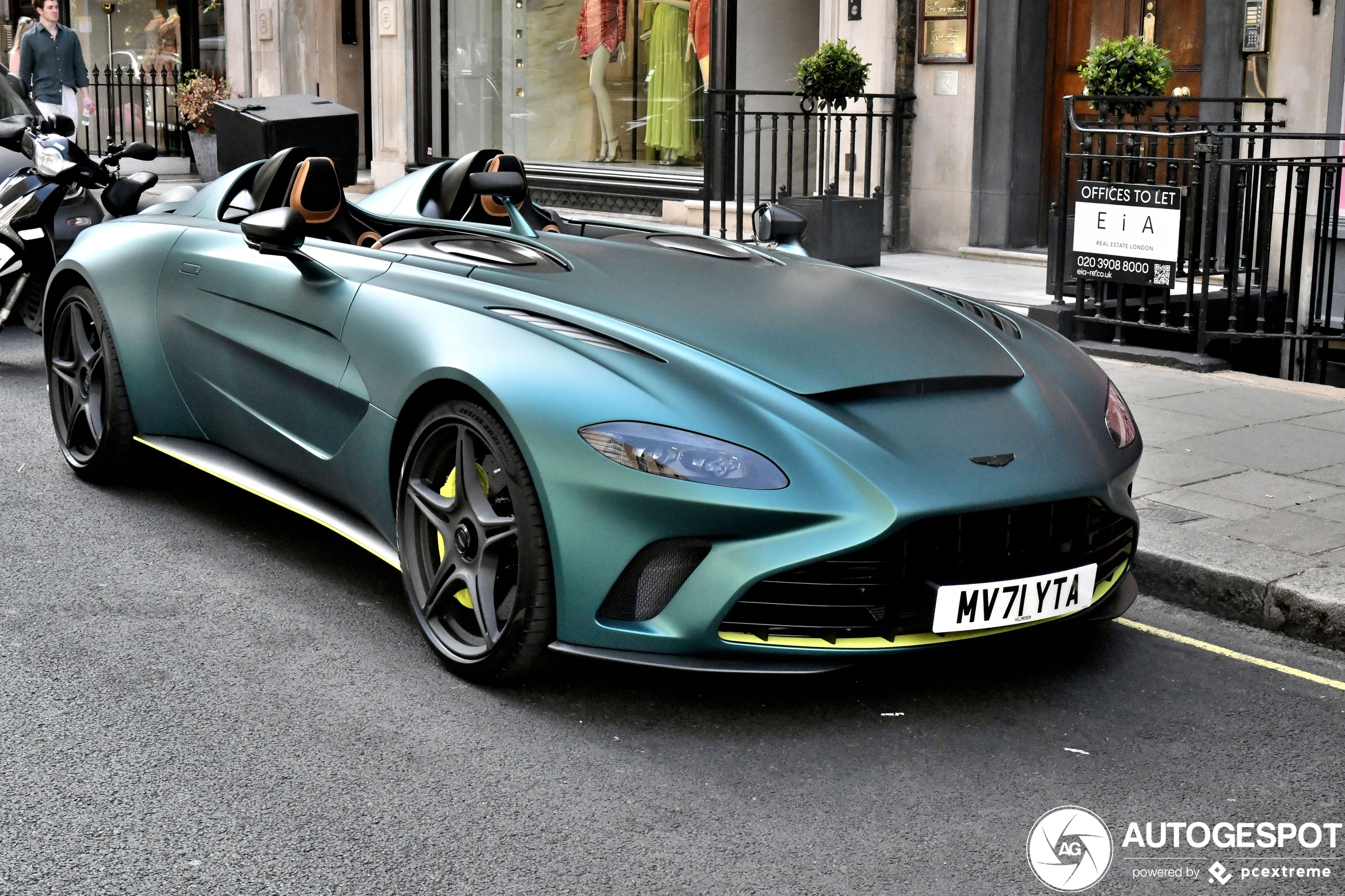 Aston Martin V12 Speedster