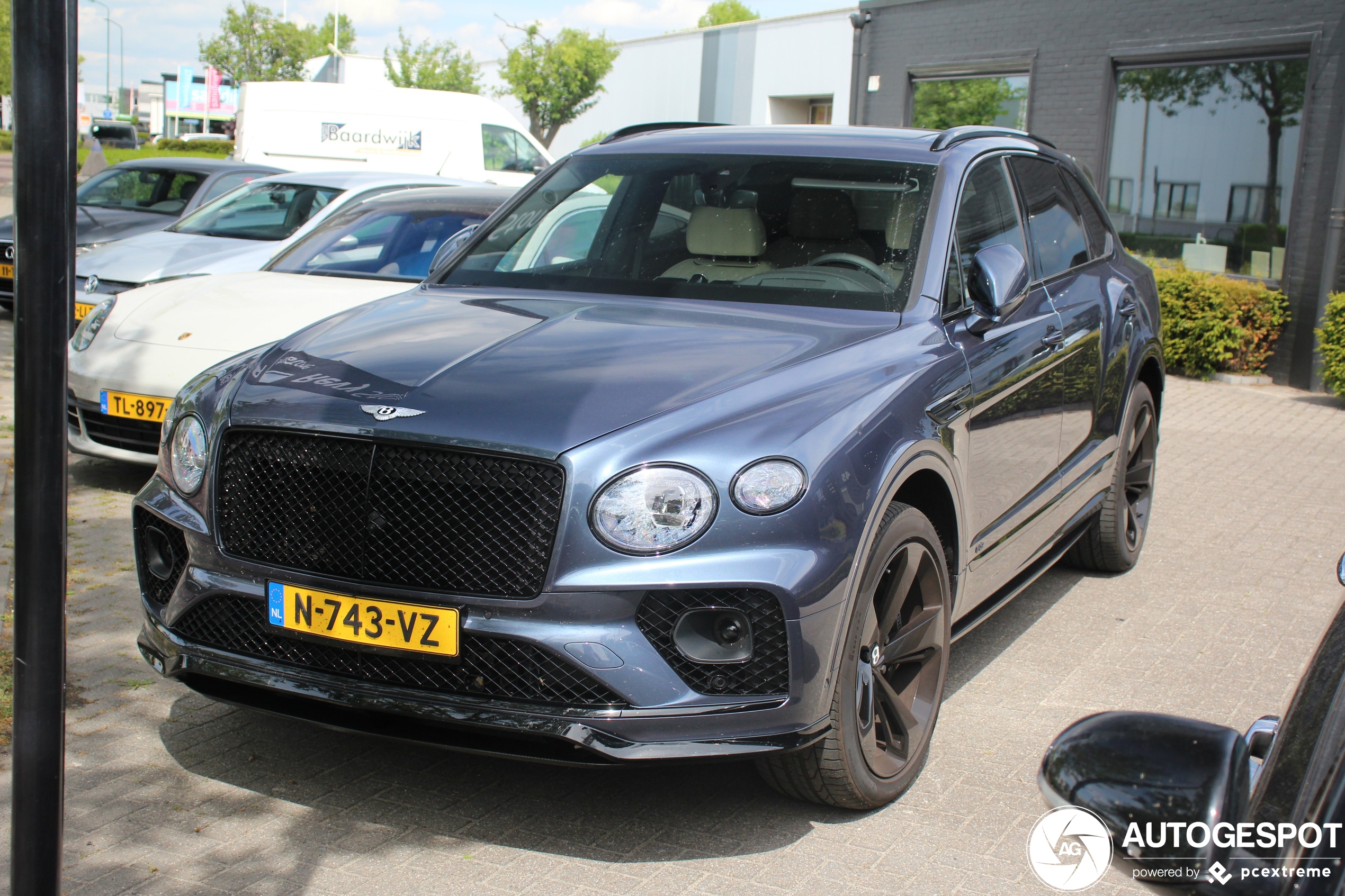 Bentley Bentayga V8 2021