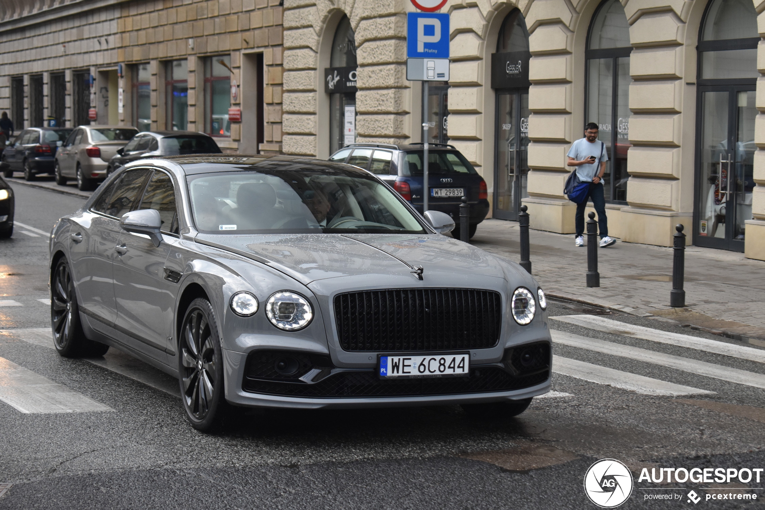 Bentley Flying Spur Hybrid