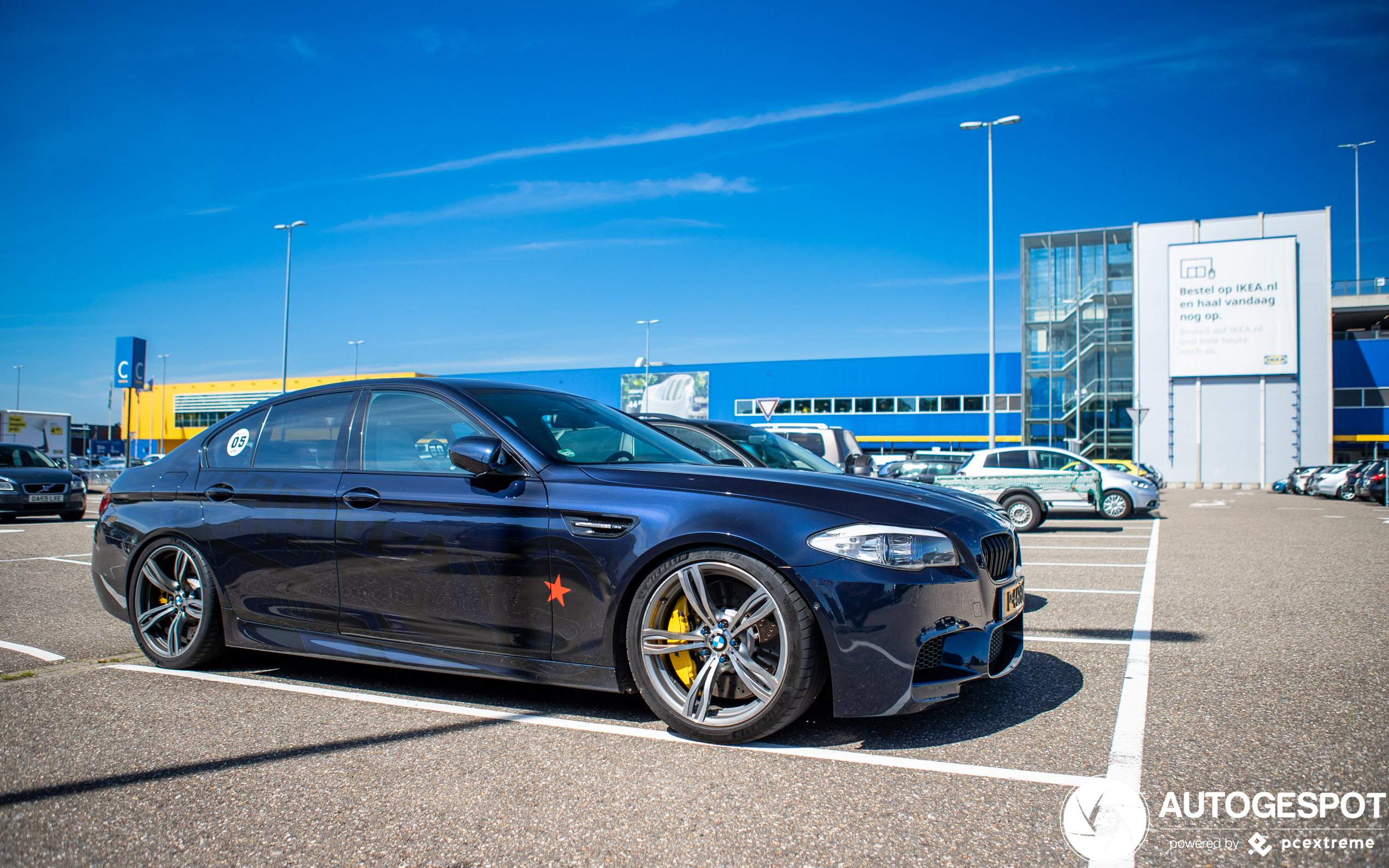 BMW M5 F10 2011