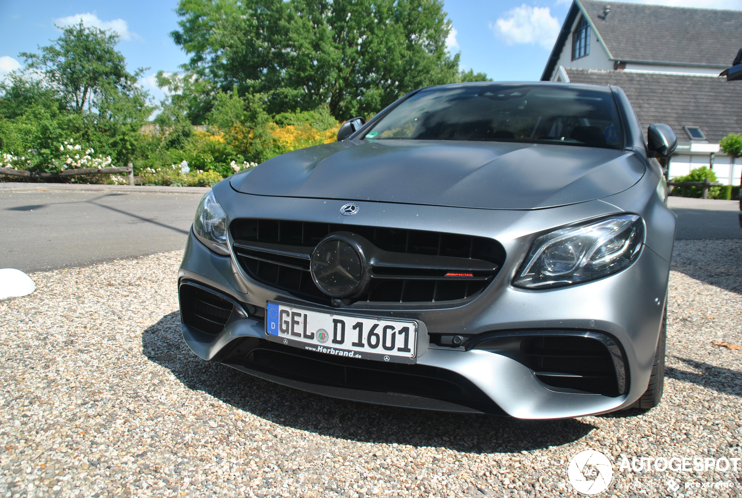 Mercedes-AMG E 63 S W213