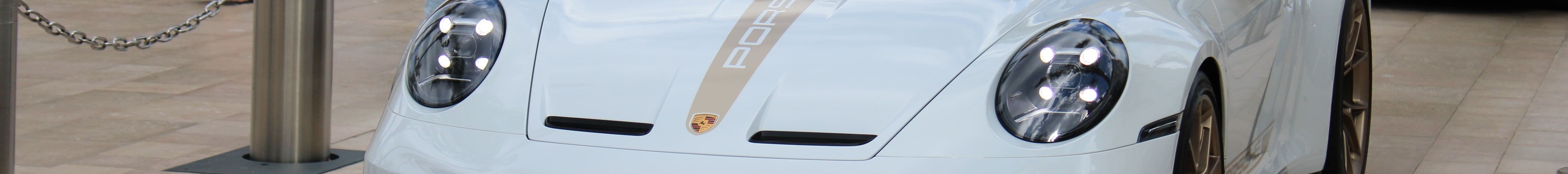 Porsche 992 GT3 Touring