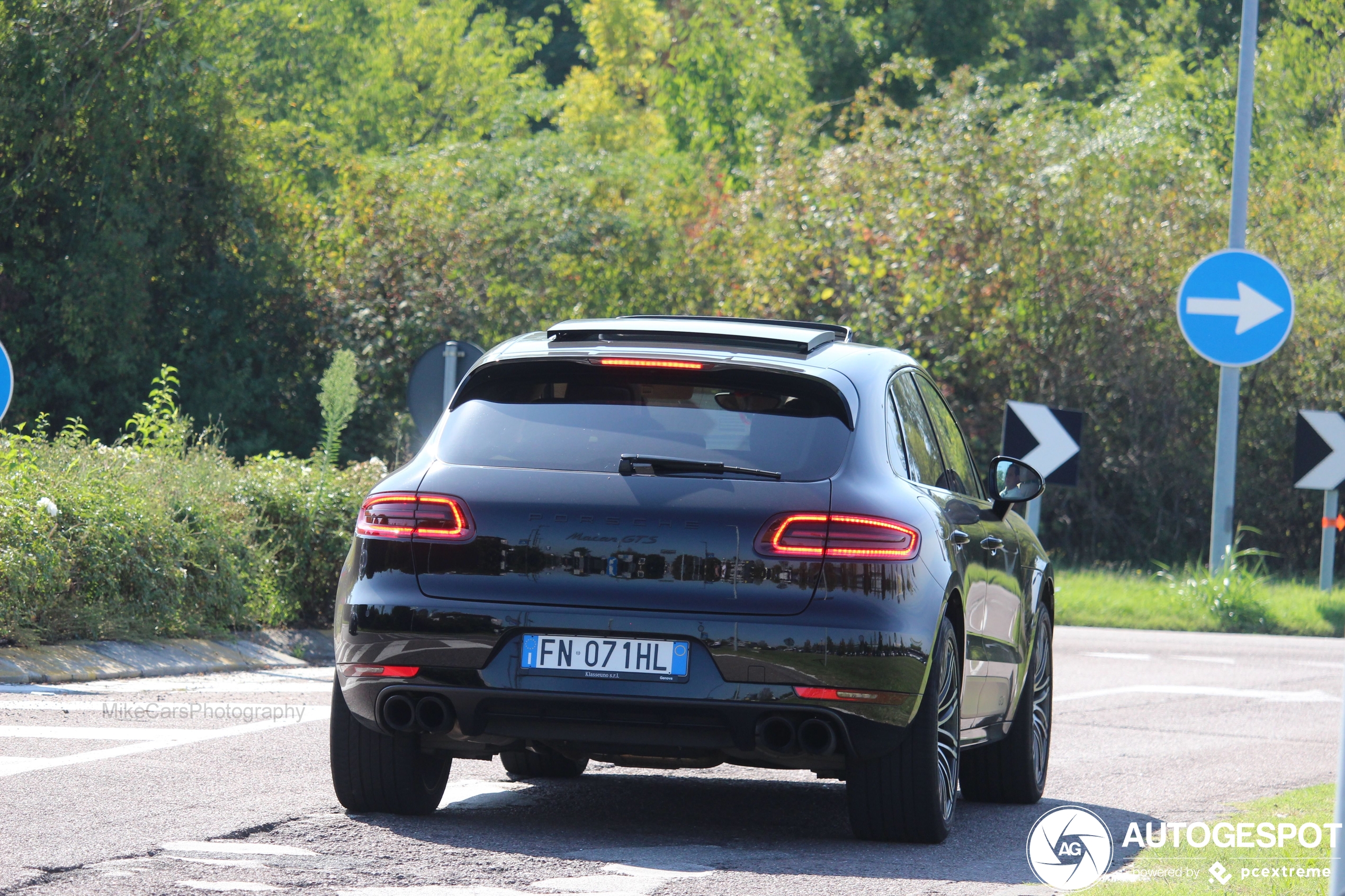 Porsche 95B Macan GTS