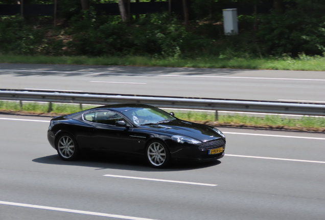 Aston Martin DB9