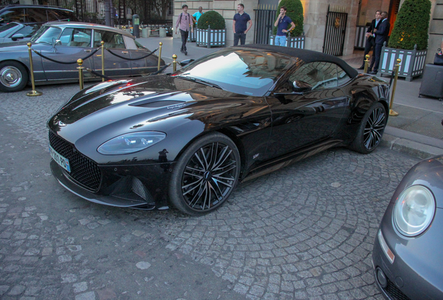 Aston Martin DBS Superleggera Volante