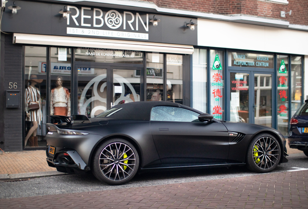 Aston Martin V8 Vantage Formula 1 Edition Roadster