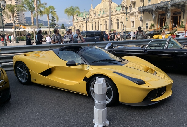 Ferrari LaFerrari Aperta