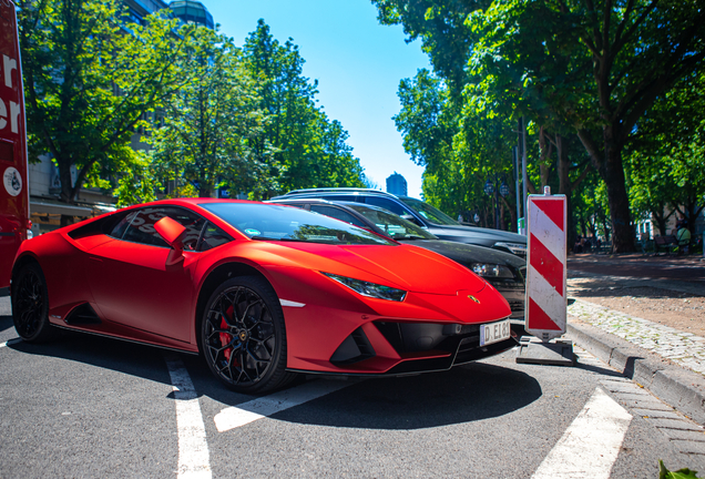 Lamborghini Huracán LP640-4 EVO