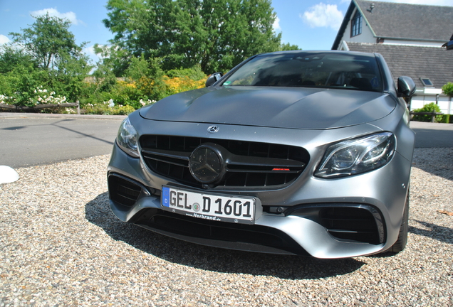 Mercedes-AMG E 63 S W213