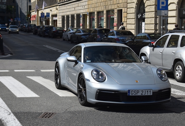 Porsche 992 Carrera 4S