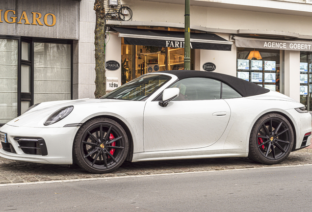 Porsche 992 Carrera 4S Cabriolet