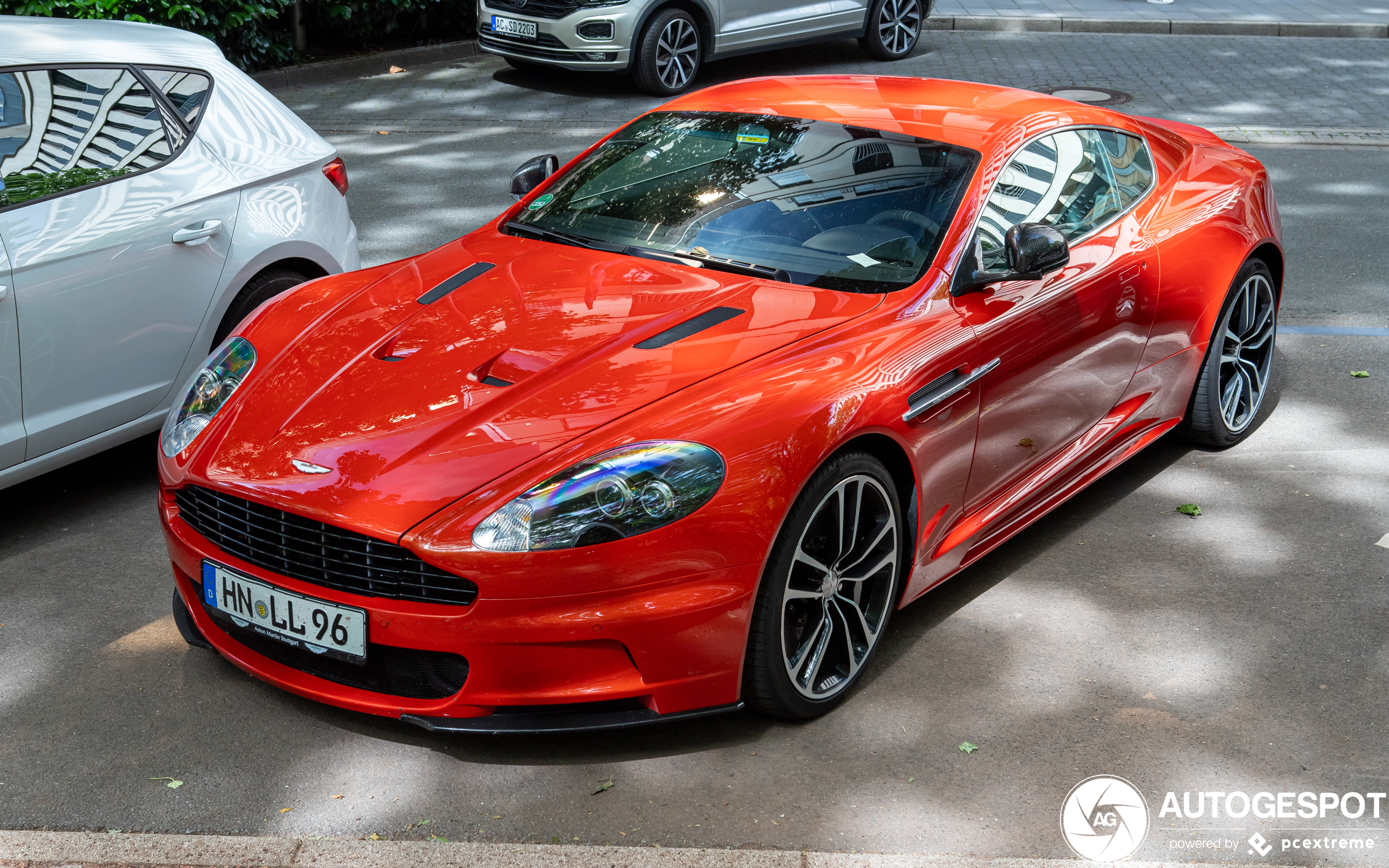 Aston Martin DBS Carbon Edition