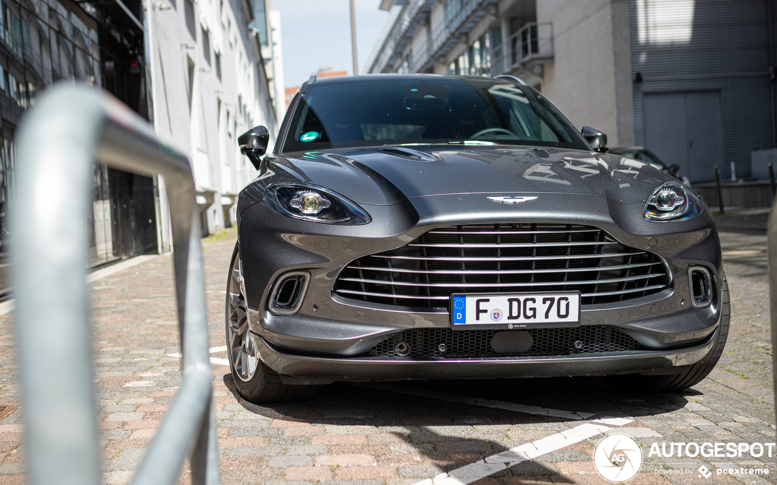 Aston Martin DBX