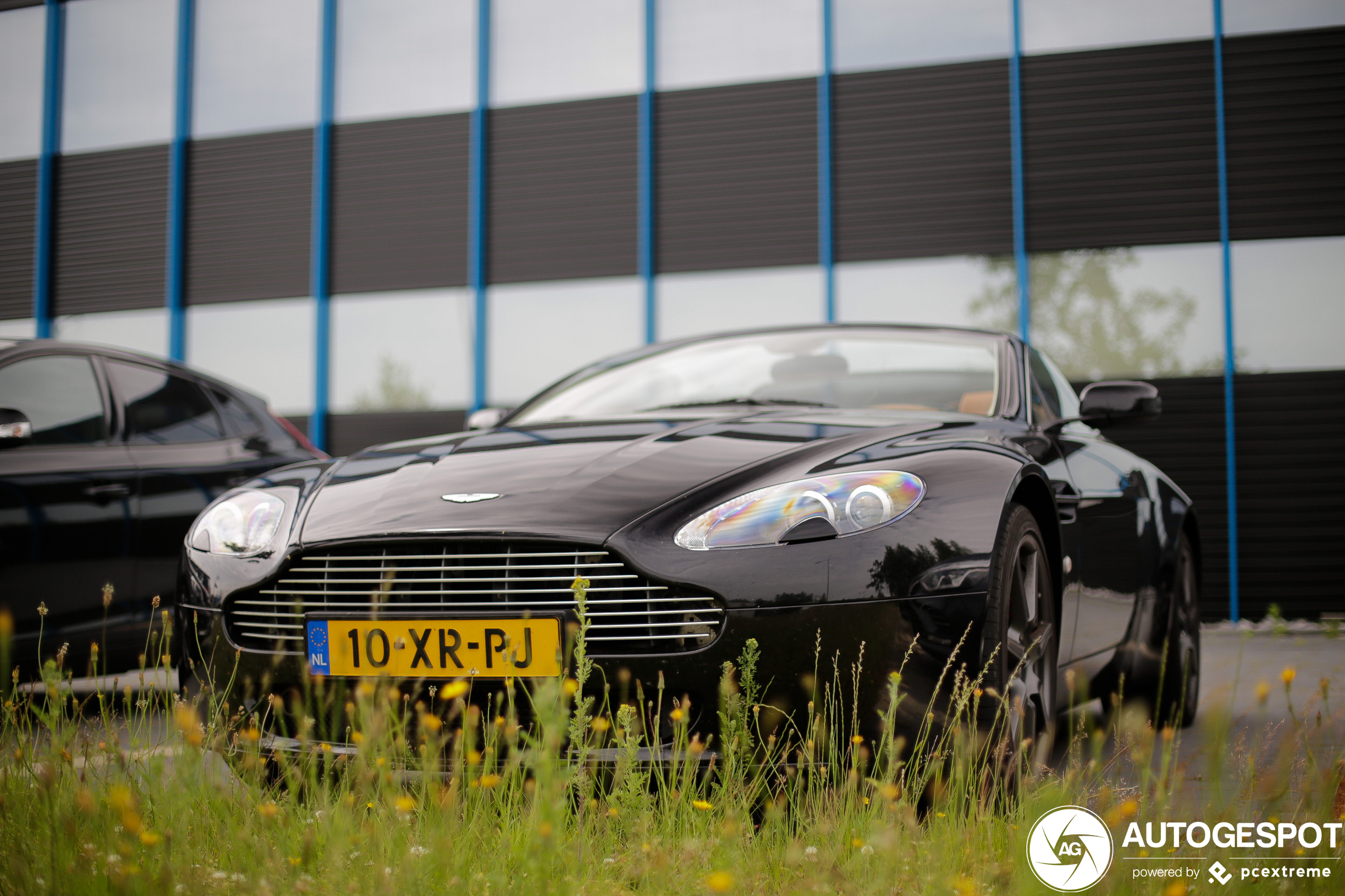 Aston Martin V8 Vantage Roadster