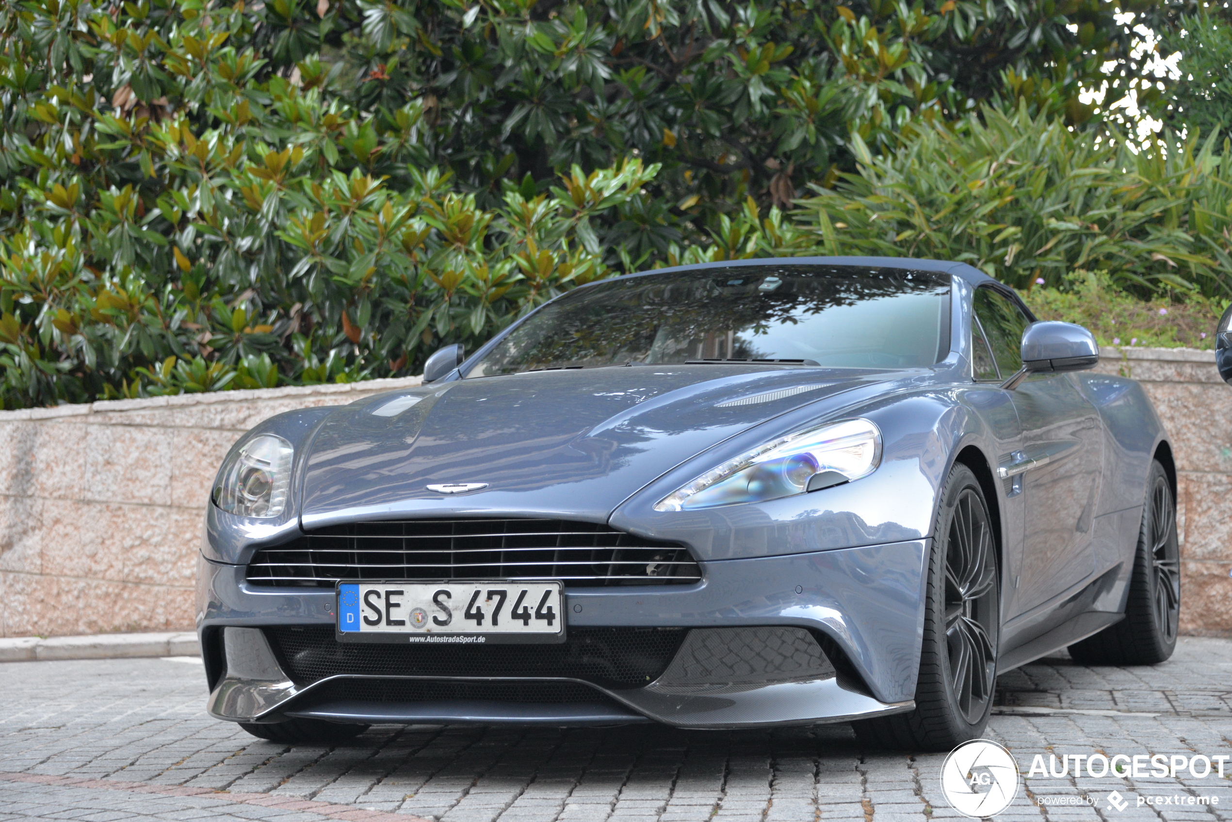 Aston Martin Vanquish Volante