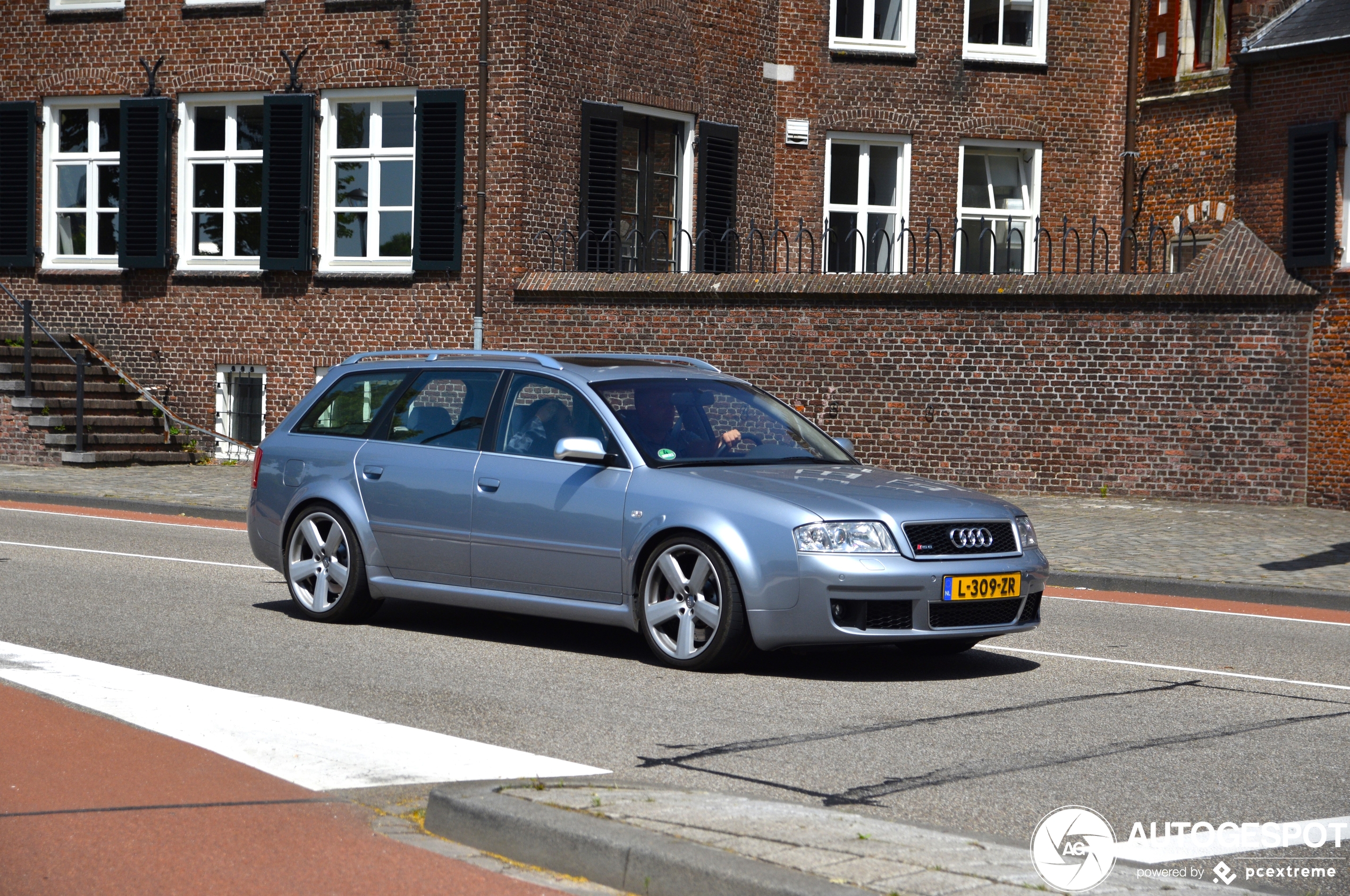 Audi RS6 Avant C5