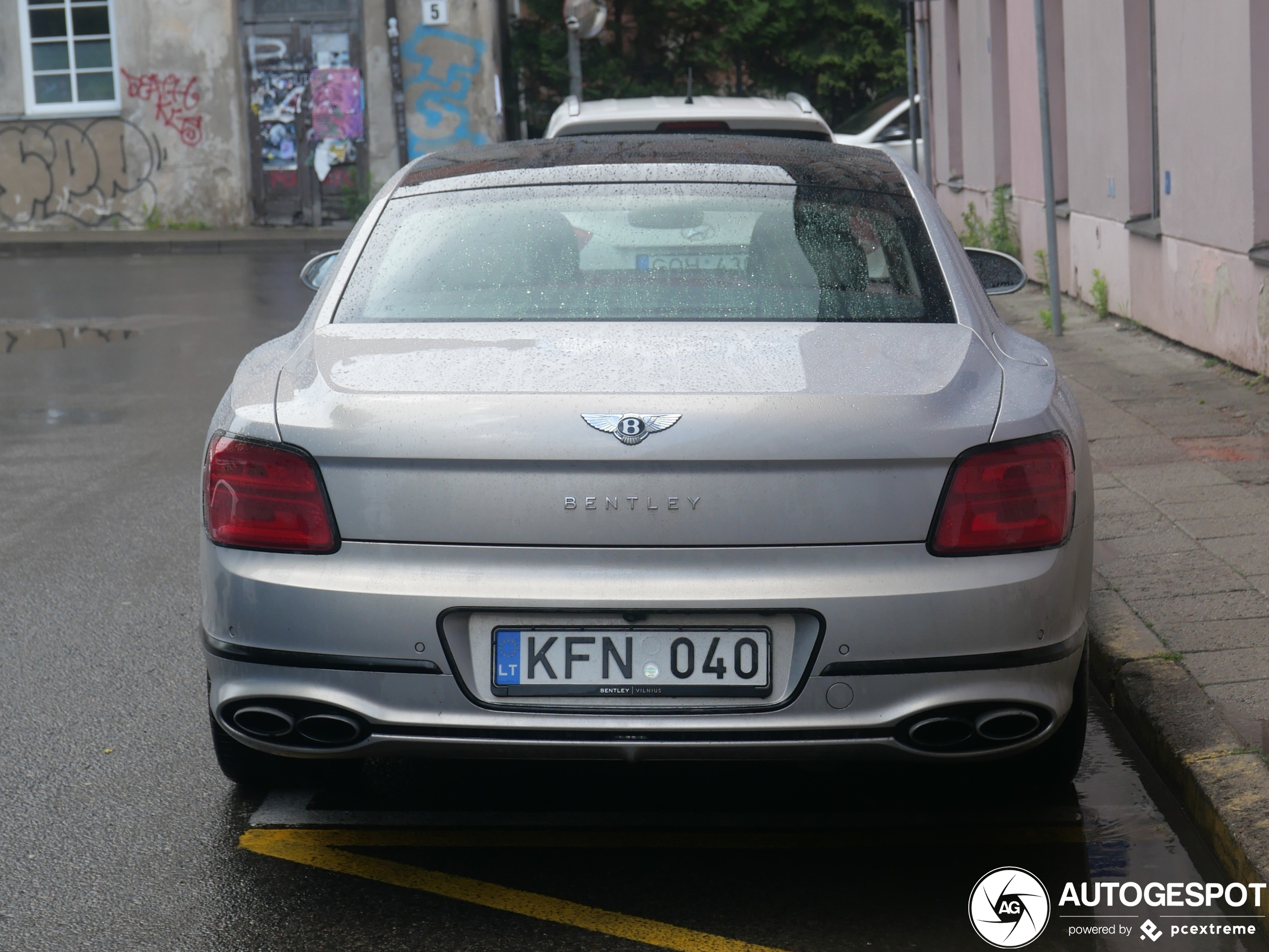 Bentley Flying Spur V8 2021