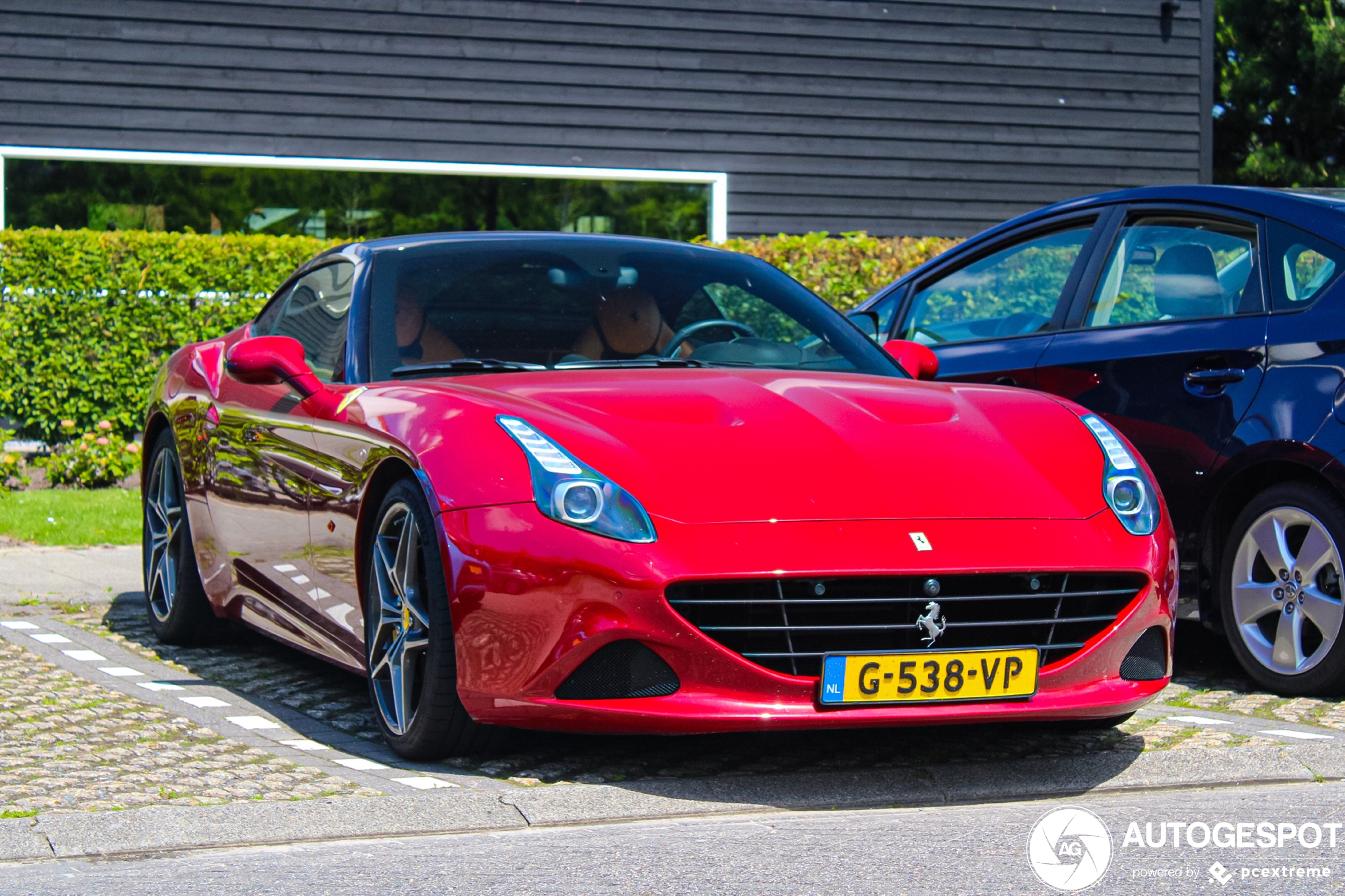 Ferrari California T