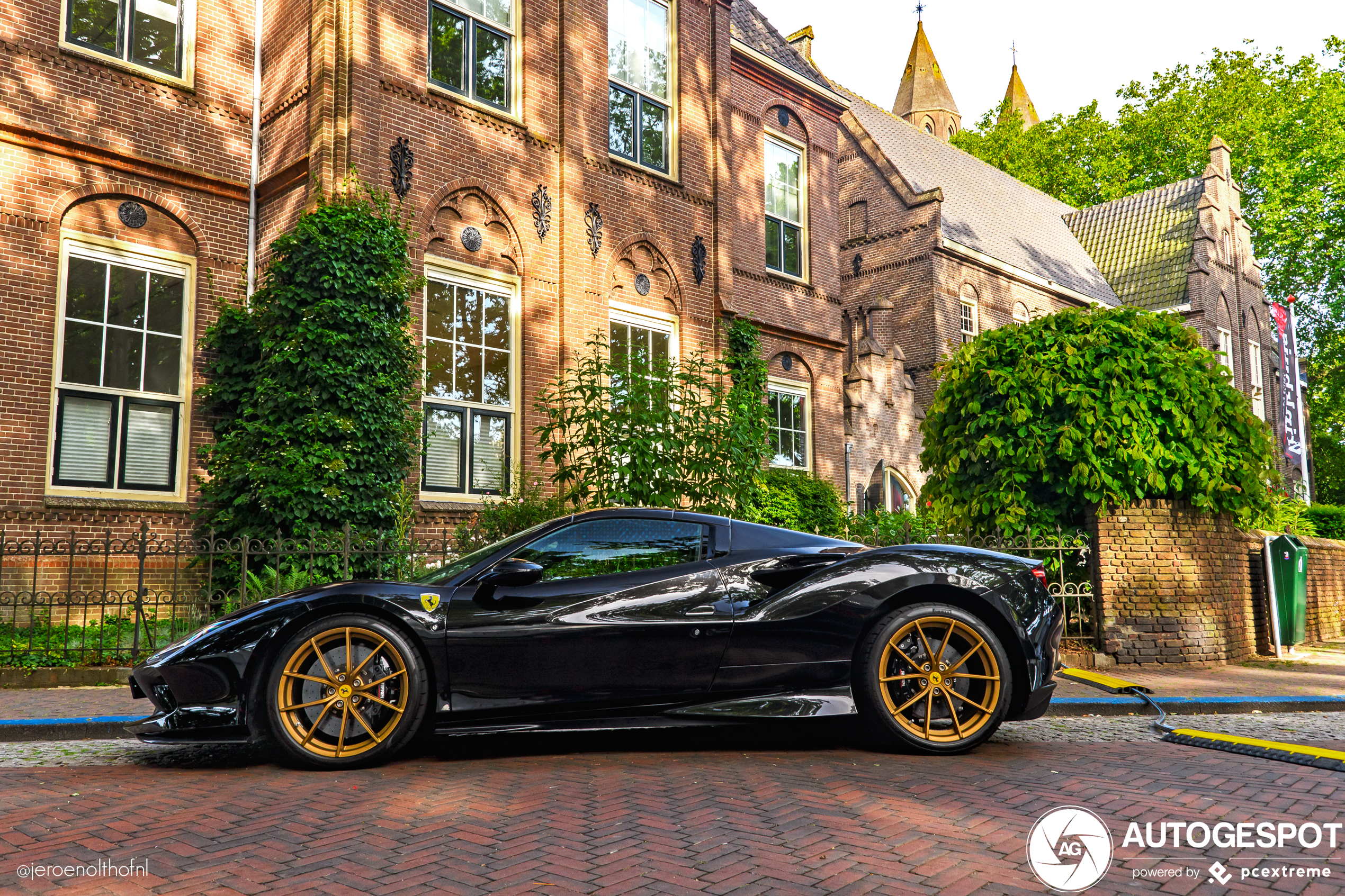 Ferrari F8 Spider