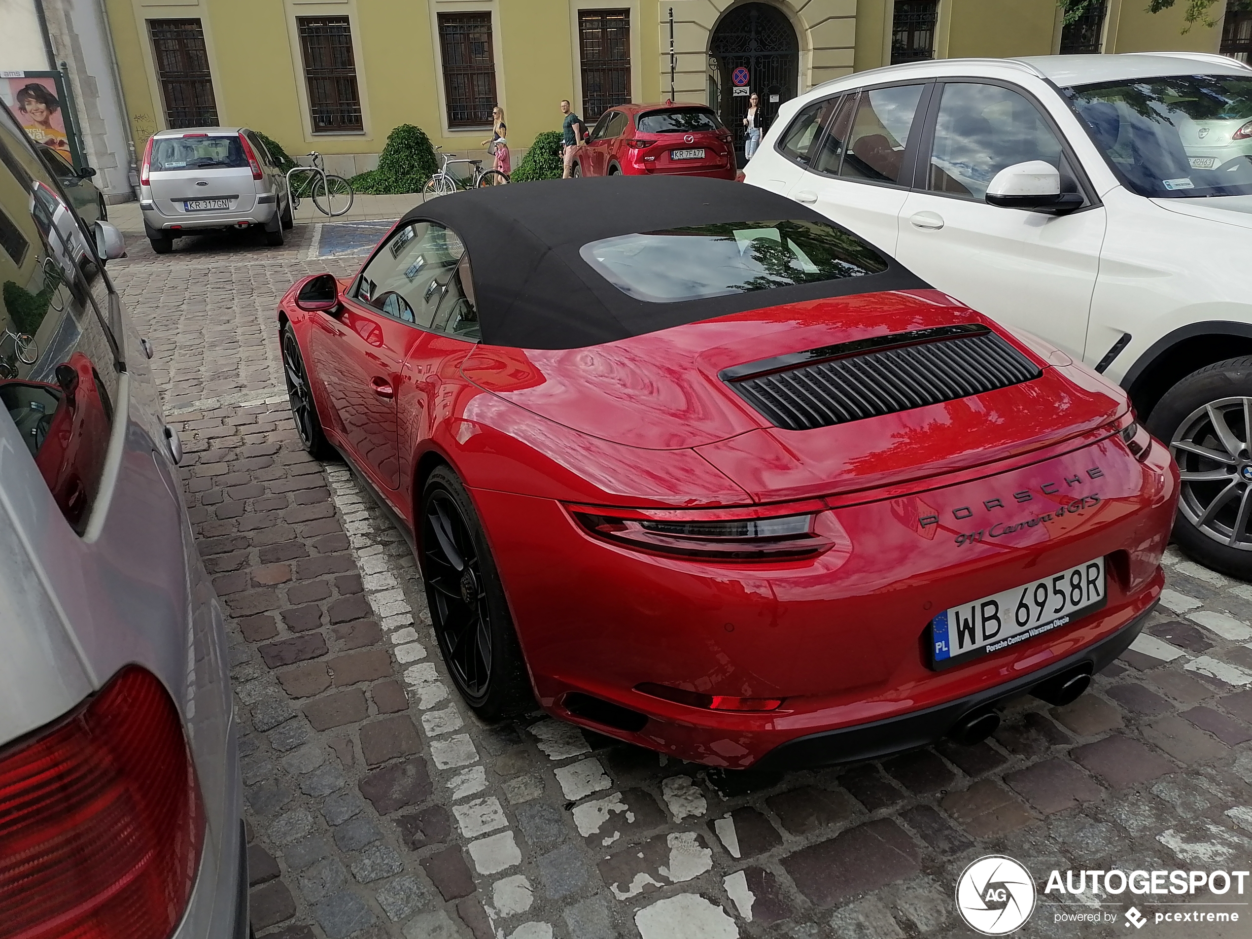 Porsche 991 Carrera 4 GTS Cabriolet MkII