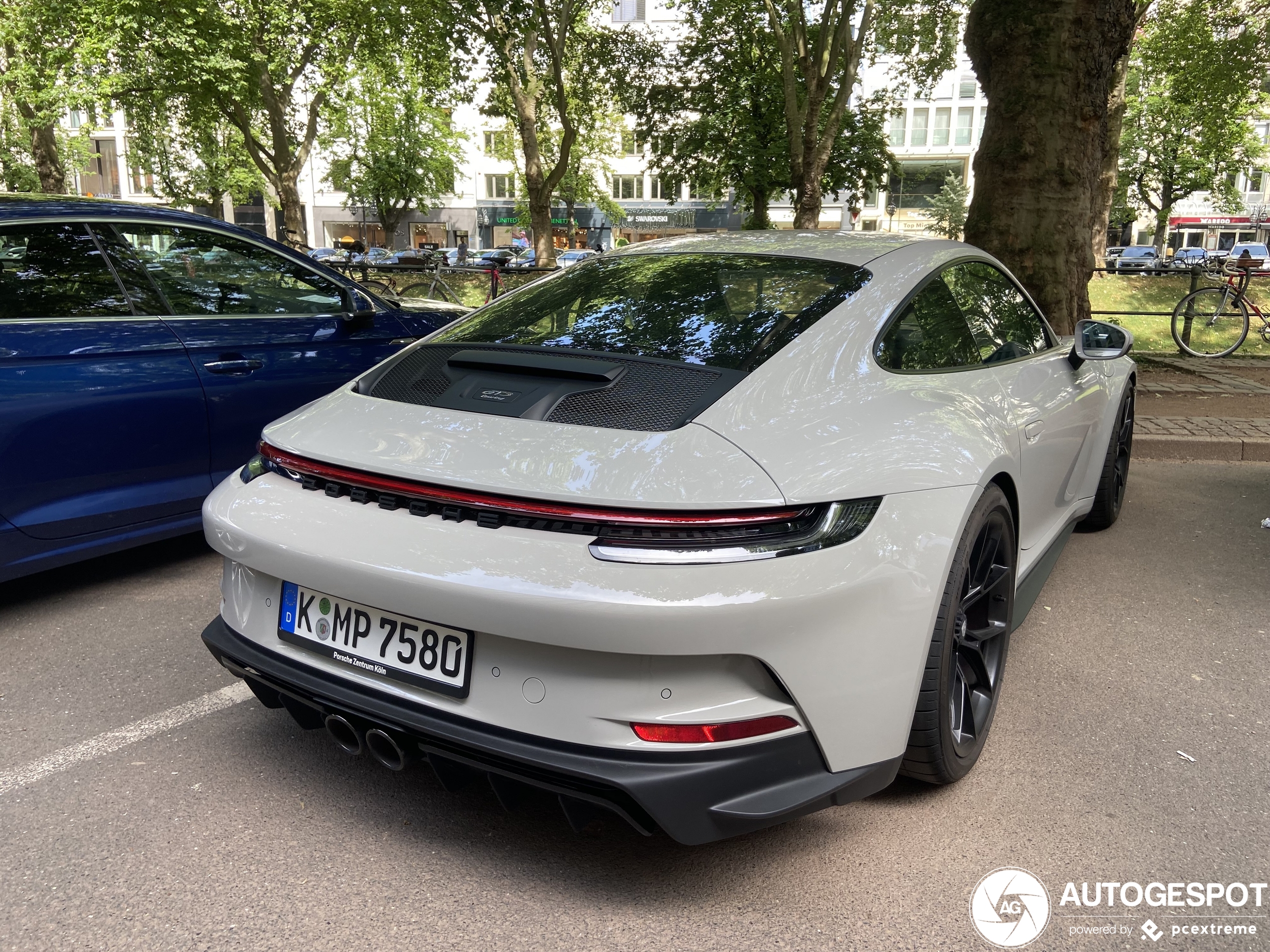 Porsche 992 GT3 Touring