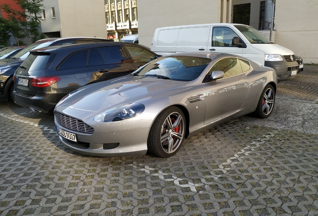 Aston Martin DB9